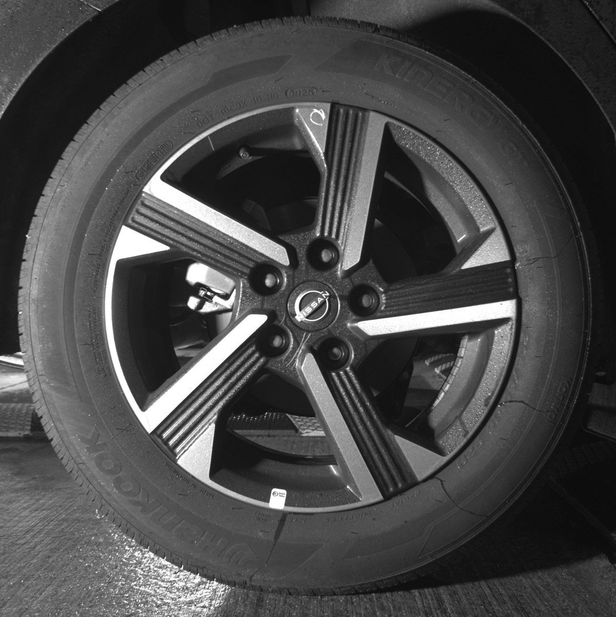 Used 2025 Nissan Sentra SV image 15