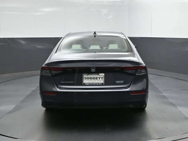 Used 2023 Honda Accord Touring image 5