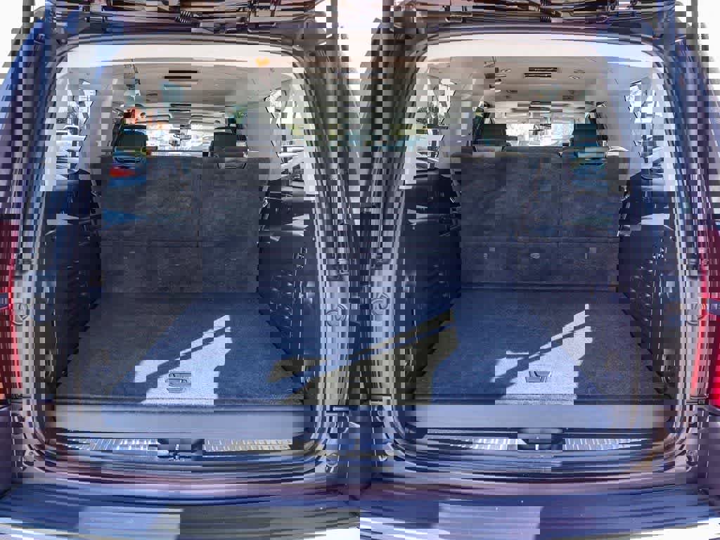 Used 2015 Chevrolet Suburban LTZ image 27