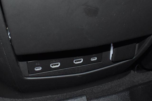 Used 2023 Cadillac Escalade Sport Platinum image 31