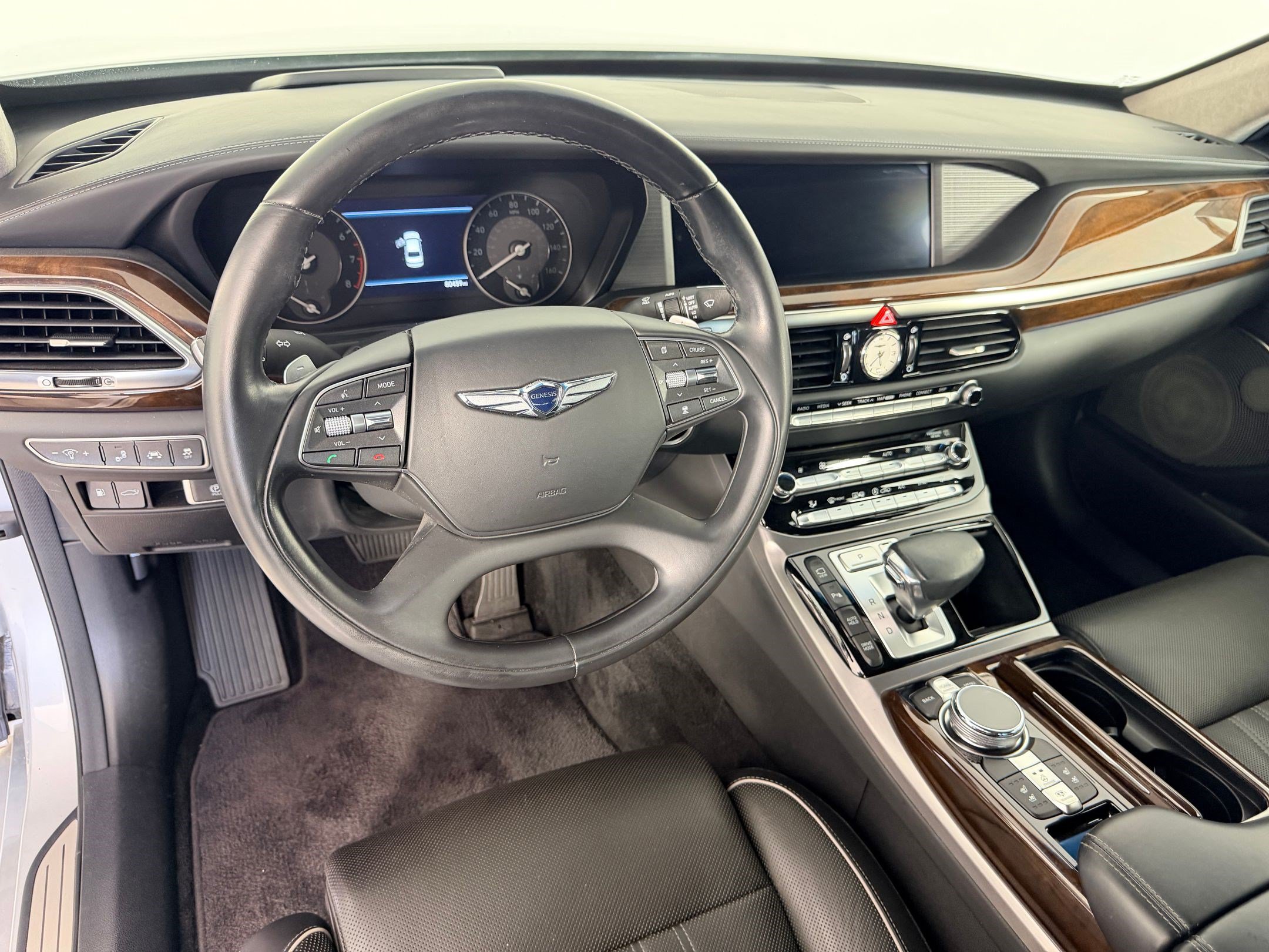 Used 2019 Genesis G90 3.3T Premium AWD/4WD image 4