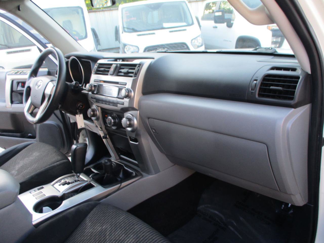 Used 2010 Toyota 4Runner SR5 AWD/4WD image 27