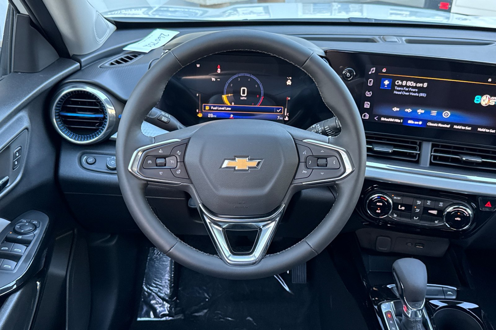 New 2026 Chevrolet Trax LT w/ LT Convenience Package FWD image 13
