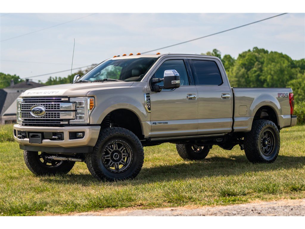 Used 2017 Ford F250 Platinum w/ Platinum Ultimate Package AWD/4WD image 15