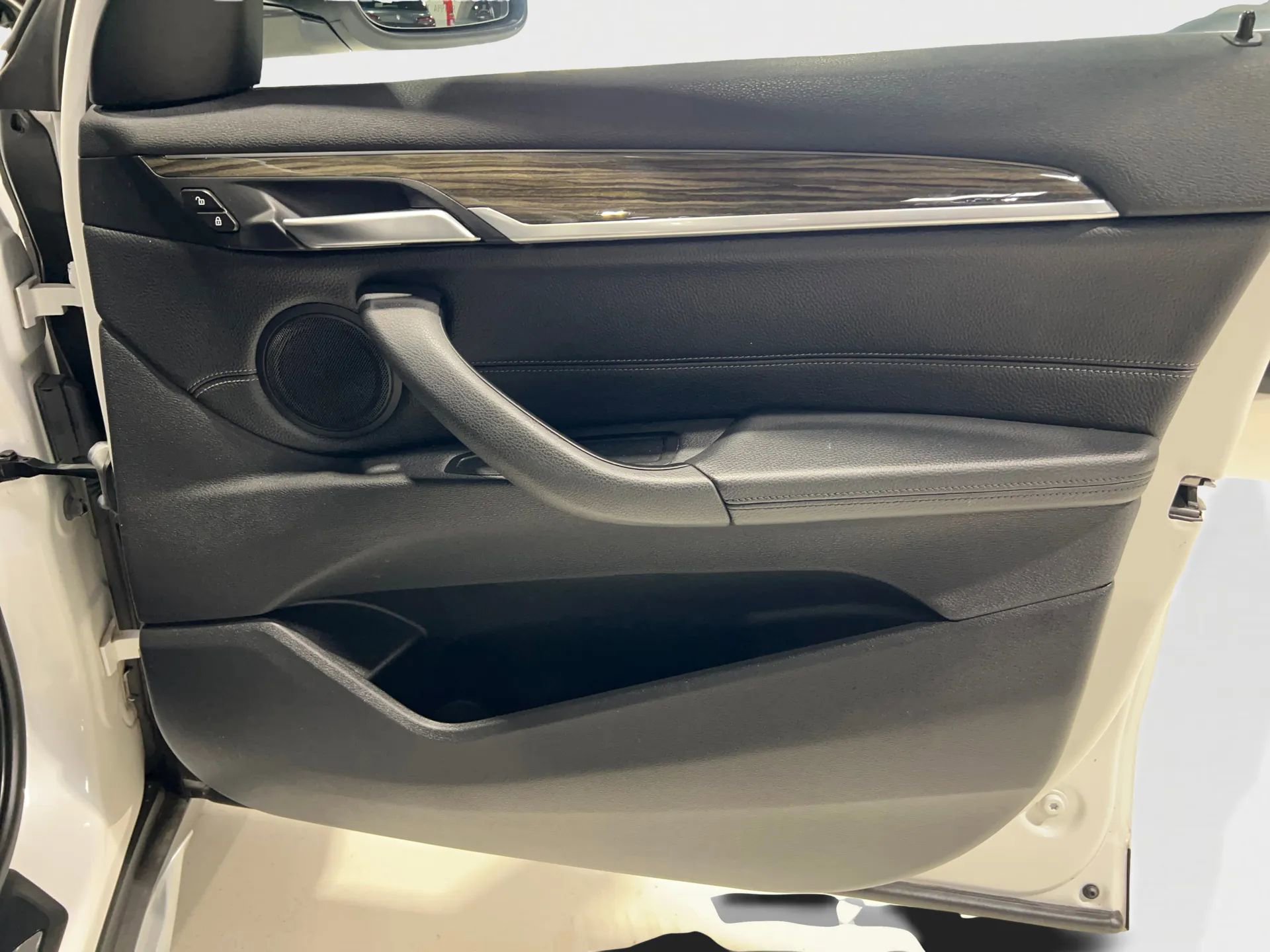 Used 2016 BMW X1 xDrive28i image 16