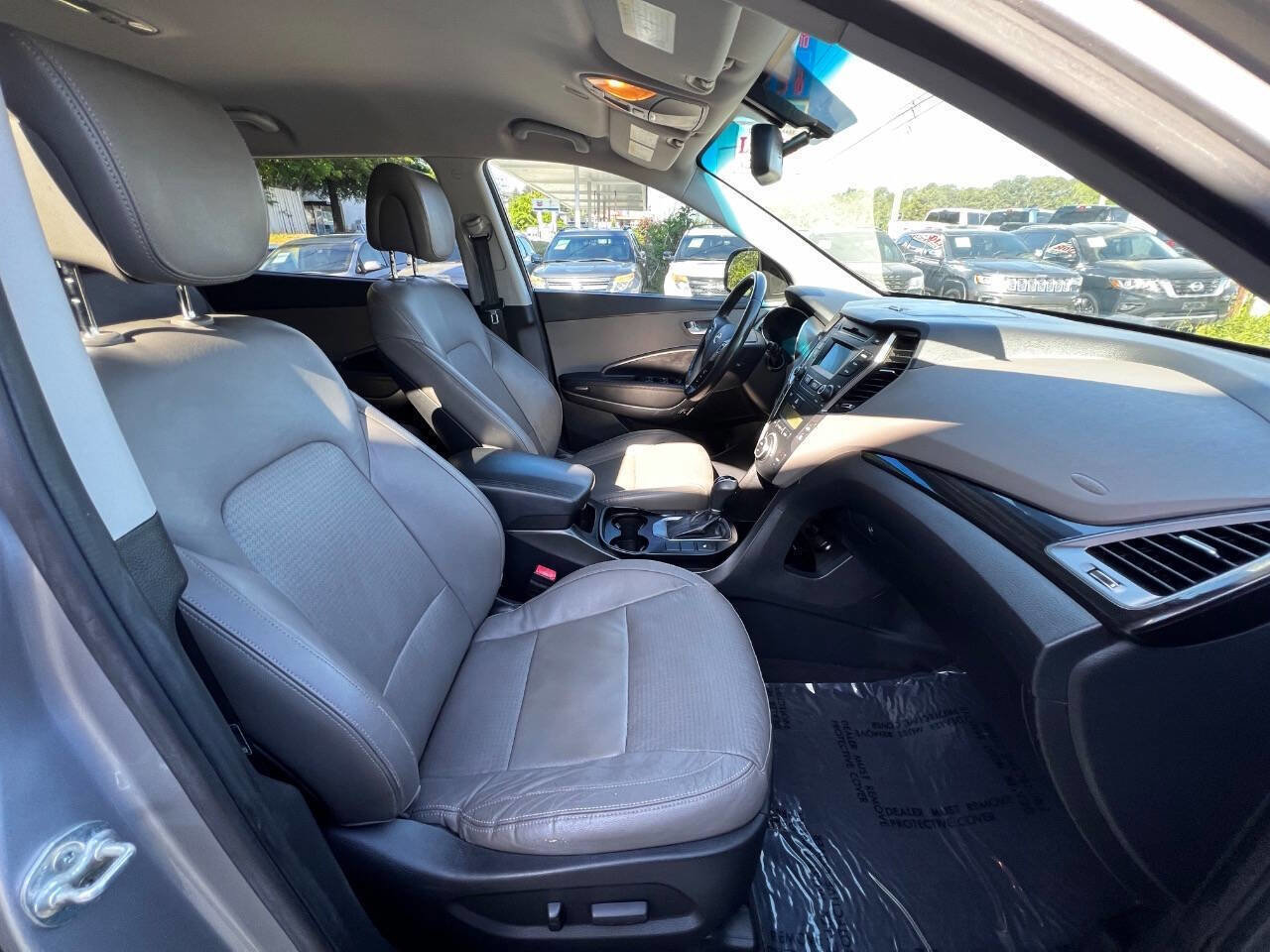 Used 2013 Hyundai Santa Fe Limited FWD image 14