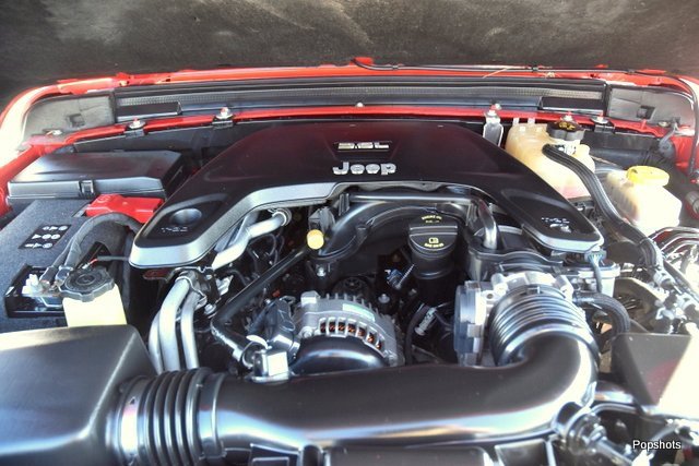 Used 2018 Jeep Wrangler Unlimited Sport image 6