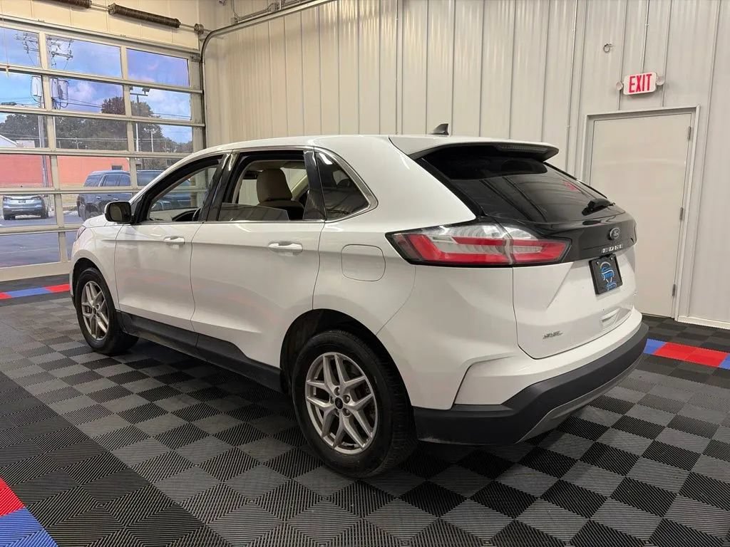 Used 2024 Ford Edge SEL AWD/4WD image 6