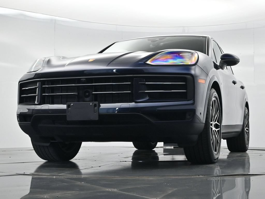 Certified 2025 Porsche Cayenne S AWD/4WD image 40