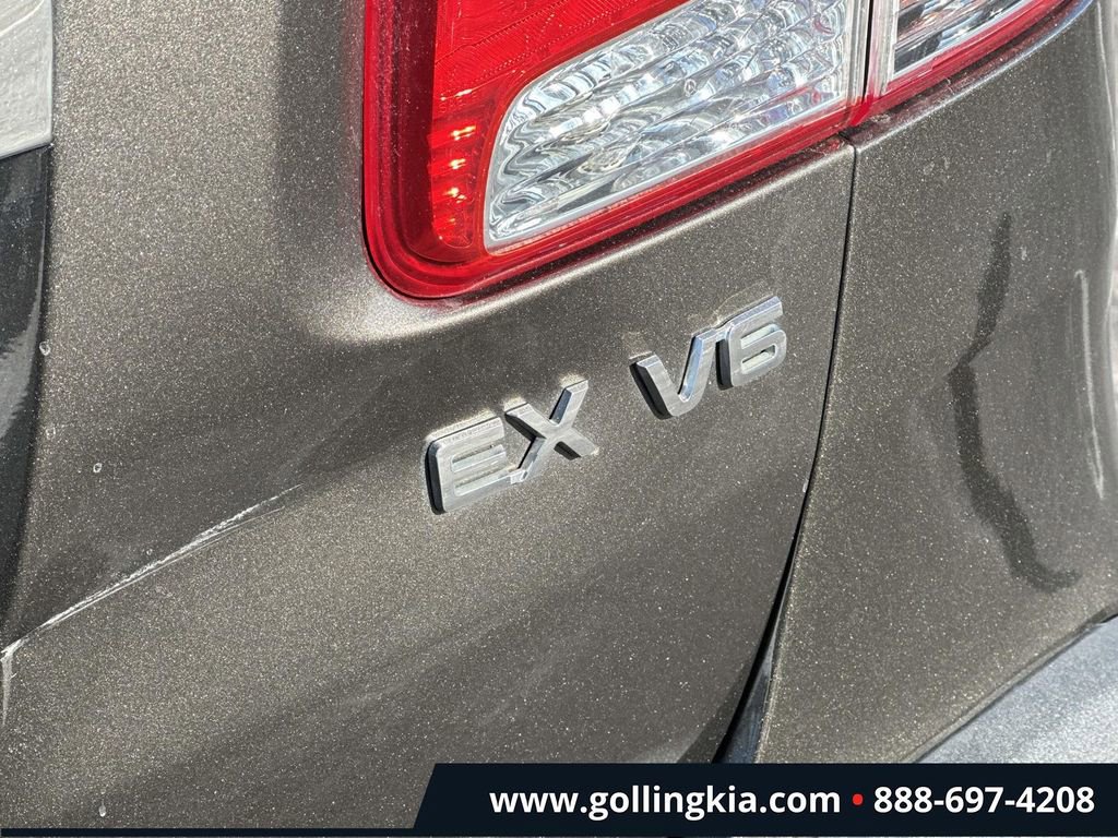 Used 2013 Kia Sorento EX image 9
