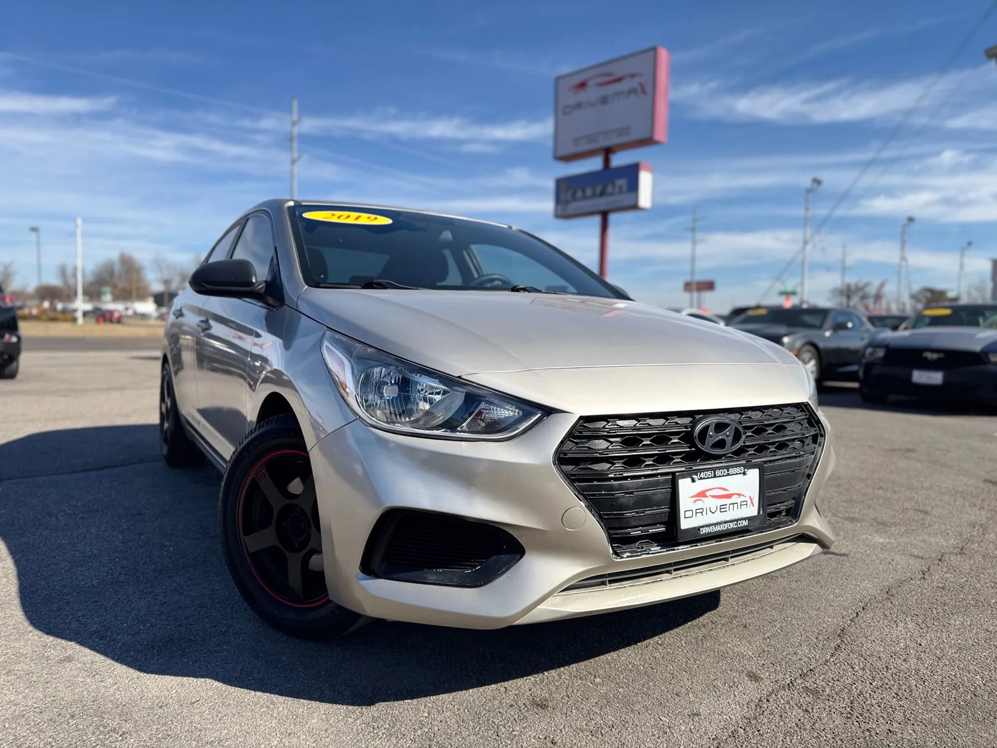 Used 2019 Hyundai Accent SE FWD image 1