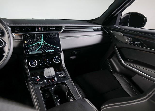 Used 2025 Jaguar F-PACE R-Dynamic S image 18