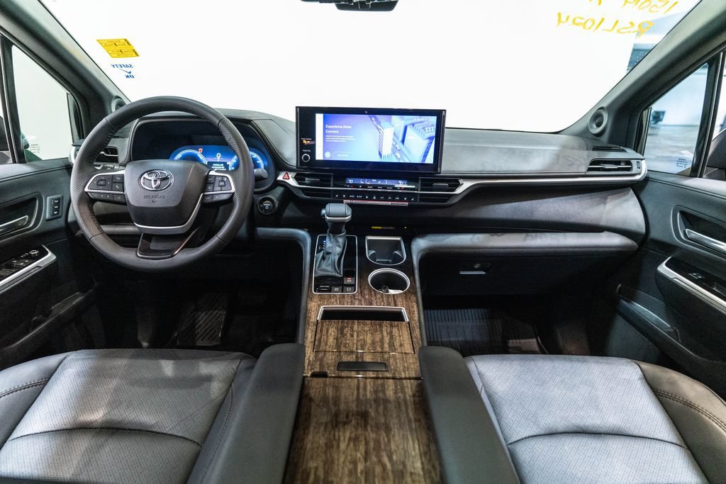 Certified 2026 Toyota Sienna Limited AWD/4WD image 13