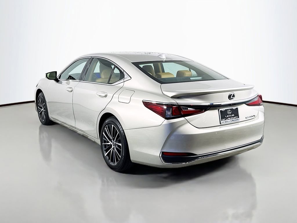 Certified 2025 Lexus ES 300h w/ Premium Package image 7