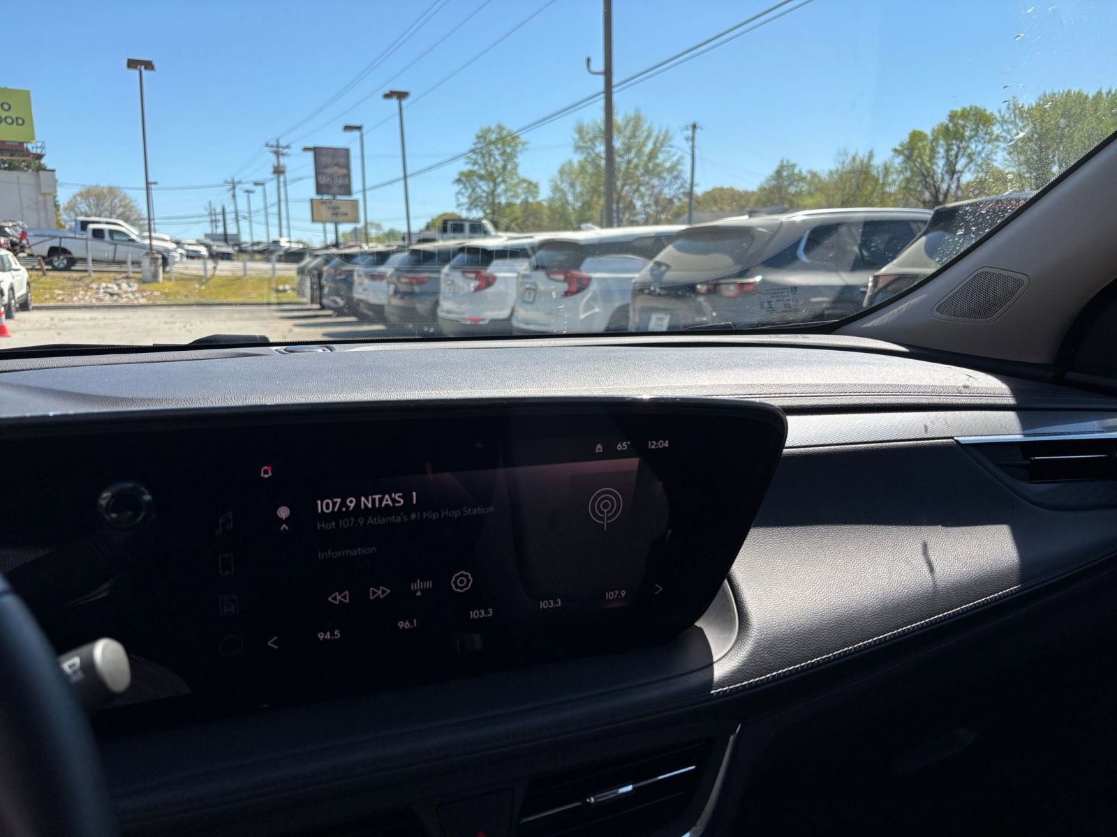 Used 2025 Buick Encore GX Preferred image 36