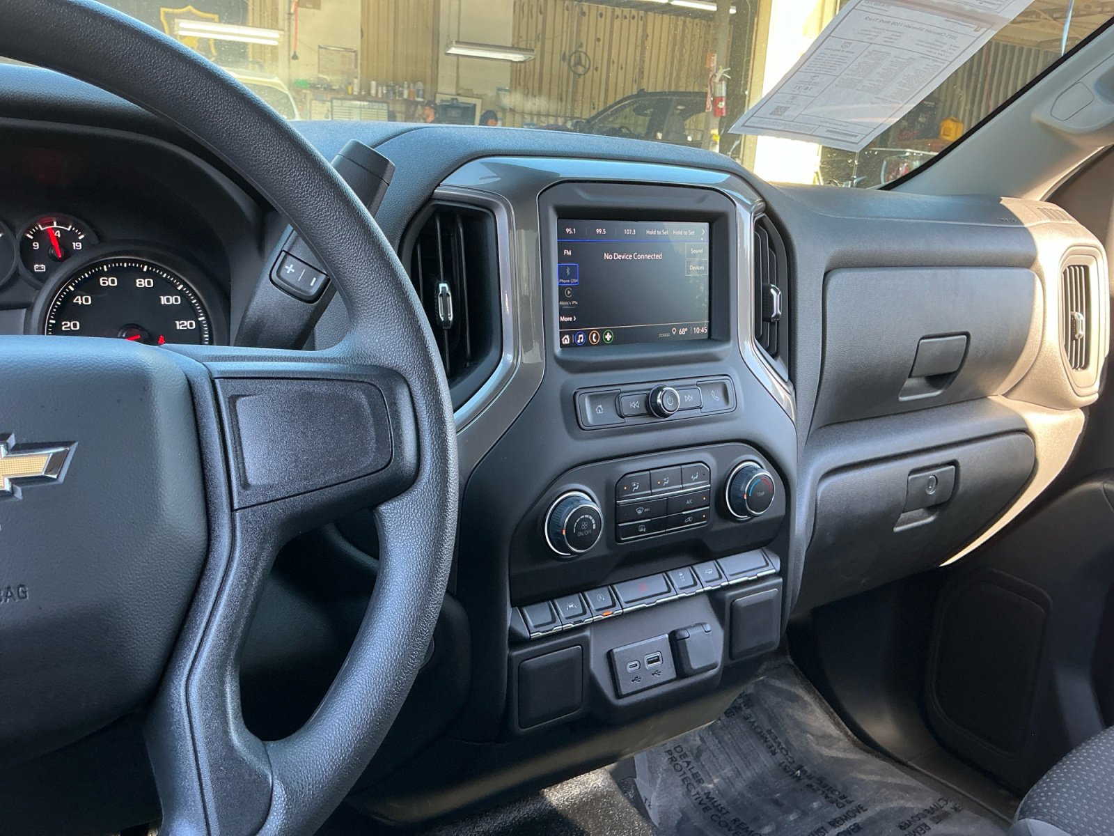 Used 2025 Chevrolet Silverado 1500 W/T w/ Trailering Package image 15