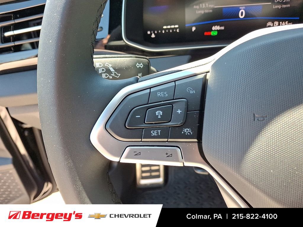 Used 2025 Volkswagen Jetta Sport FWD image 22