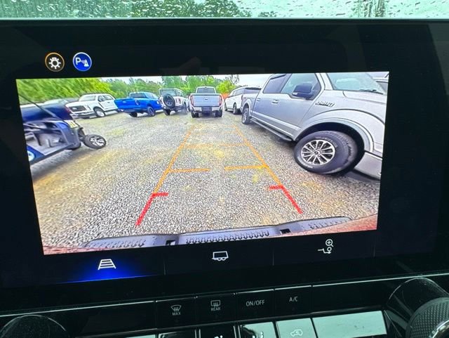 Used 2025 Chevrolet Colorado W/T w/ Advanced Trailering Package RWD image 17