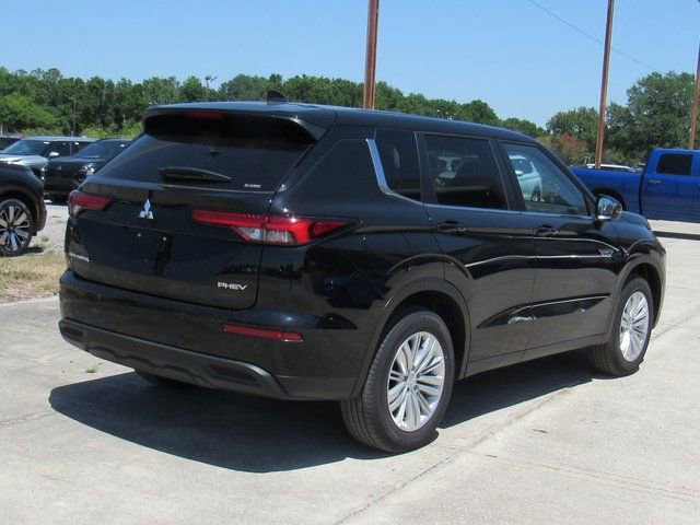 New 2025 Mitsubishi Outlander ES image 3