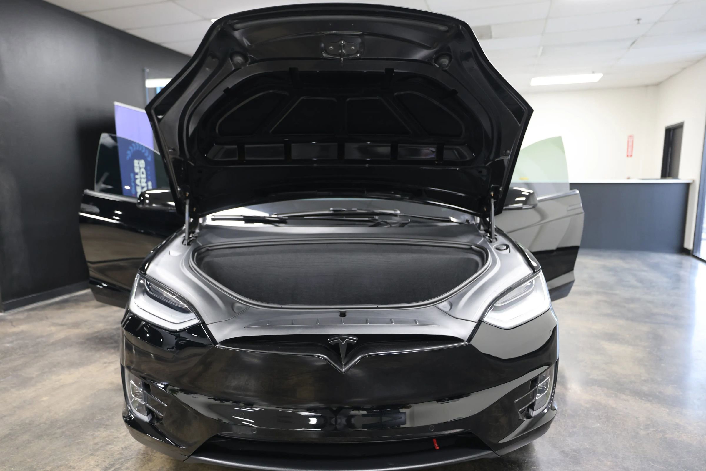 Used 2020 Tesla Model X Long Range image 50