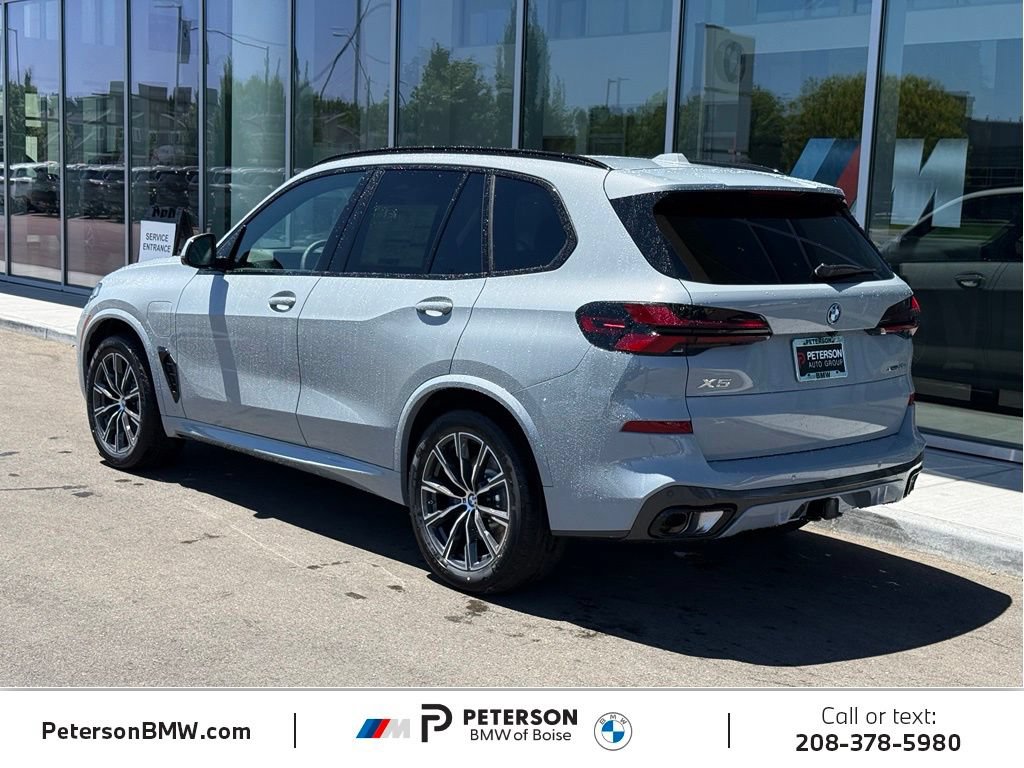 New 2026 BMW X5 xDrive50e w/ M Sport Package AWD/4WD image 3