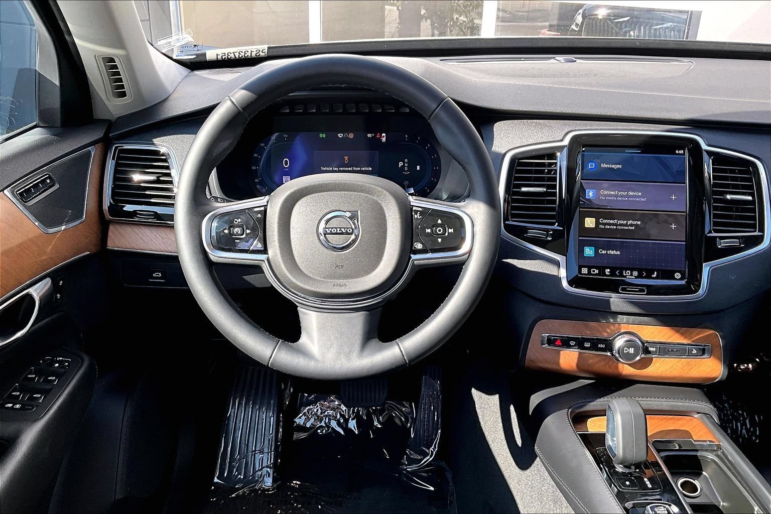 Used 2025 Volvo XC90 B6 Plus w/ Protection Package Premier AWD/4WD image 5
