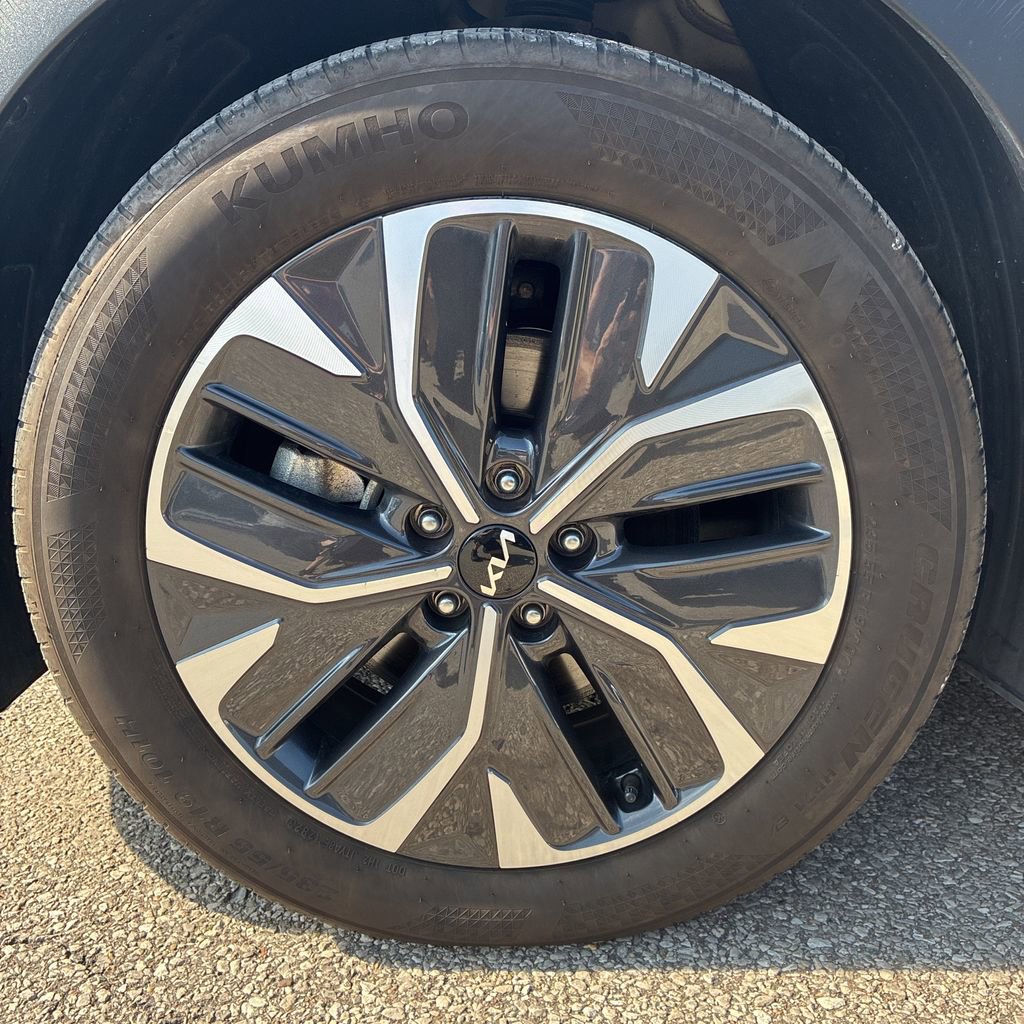 Certified 2024 Kia EV6 Light AWD/4WD image 9