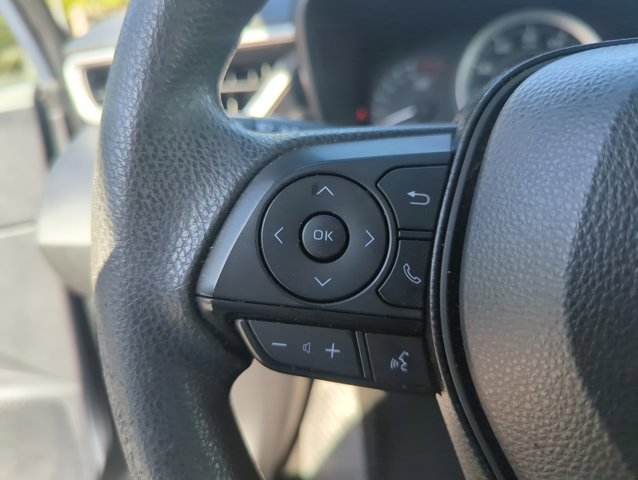 Used 2021 Toyota Corolla LE image 12
