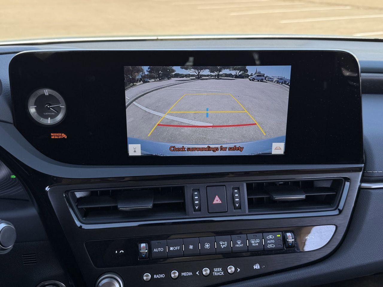 Used 2025 Lexus ES 300h F Sport w/ Accessory Package (Z2) image 14