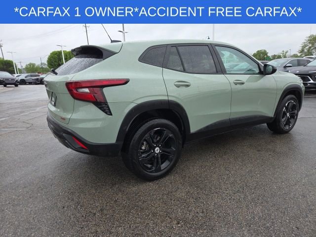 Used 2024 Chevrolet Trax RS w/ Sunroof Package FWD image 21