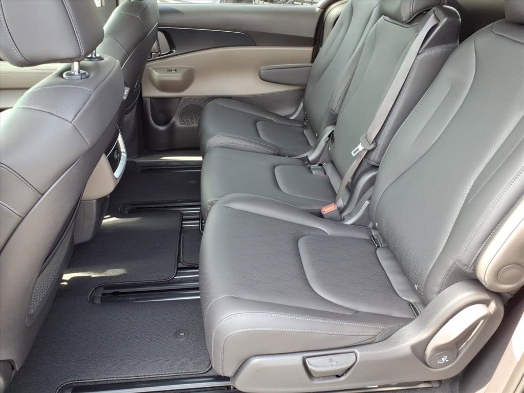 New 2026 Kia Carnival image 13