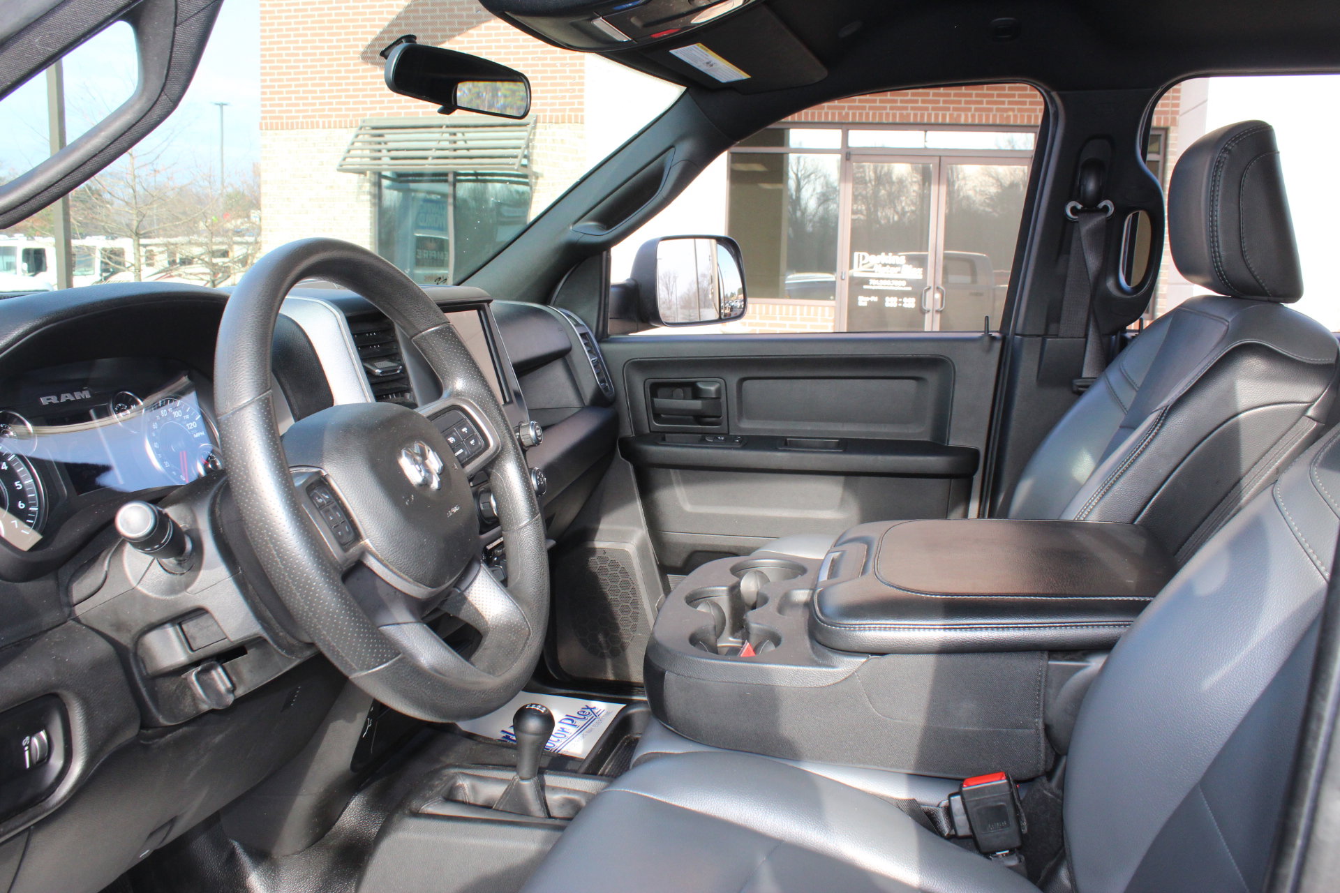 Used 2022 RAM 2500 Tradesman w/ Chrome Appearance Group image 13