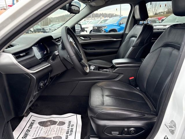 Used 2023 Jeep Grand Cherokee L Limited image 16