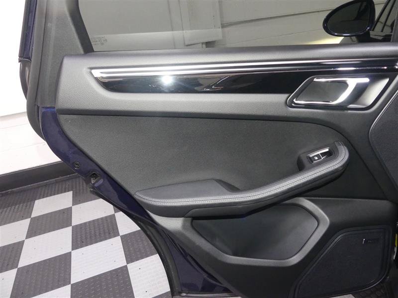 Used 2017 Porsche Macan S AWD/4WD image 26