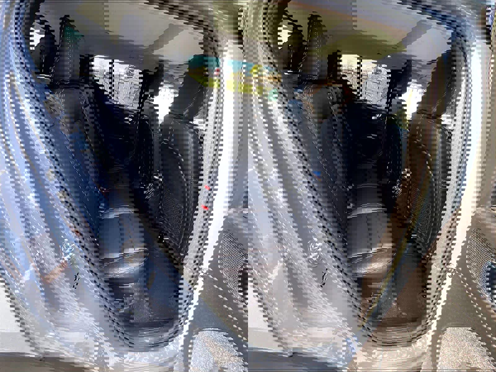 Used 2023 Volvo XC40 B5 Plus w/ Protection Package Premier image 29