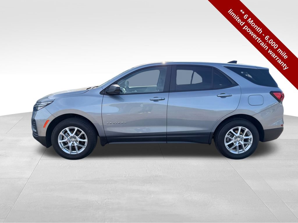 Used 2023 Chevrolet Equinox LS w/ LS Convenience Package AWD/4WD image 2