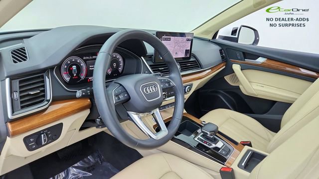 Used 2022 Audi Q5 2.0T Premium Plus w/ Premium Plus Package AWD/4WD image 18