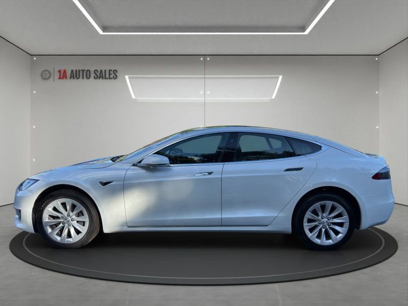 Used 2020 Tesla Model S Long Range image 2