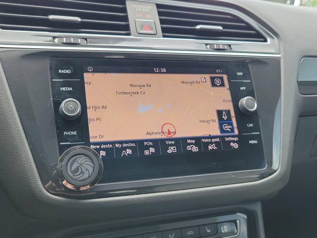 Used 2018 Volkswagen Tiguan SEL Premium FWD image 22