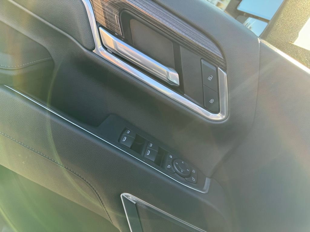 Used 2024 Chevrolet Silverado 3500 LT w/ Convenience Package image 11