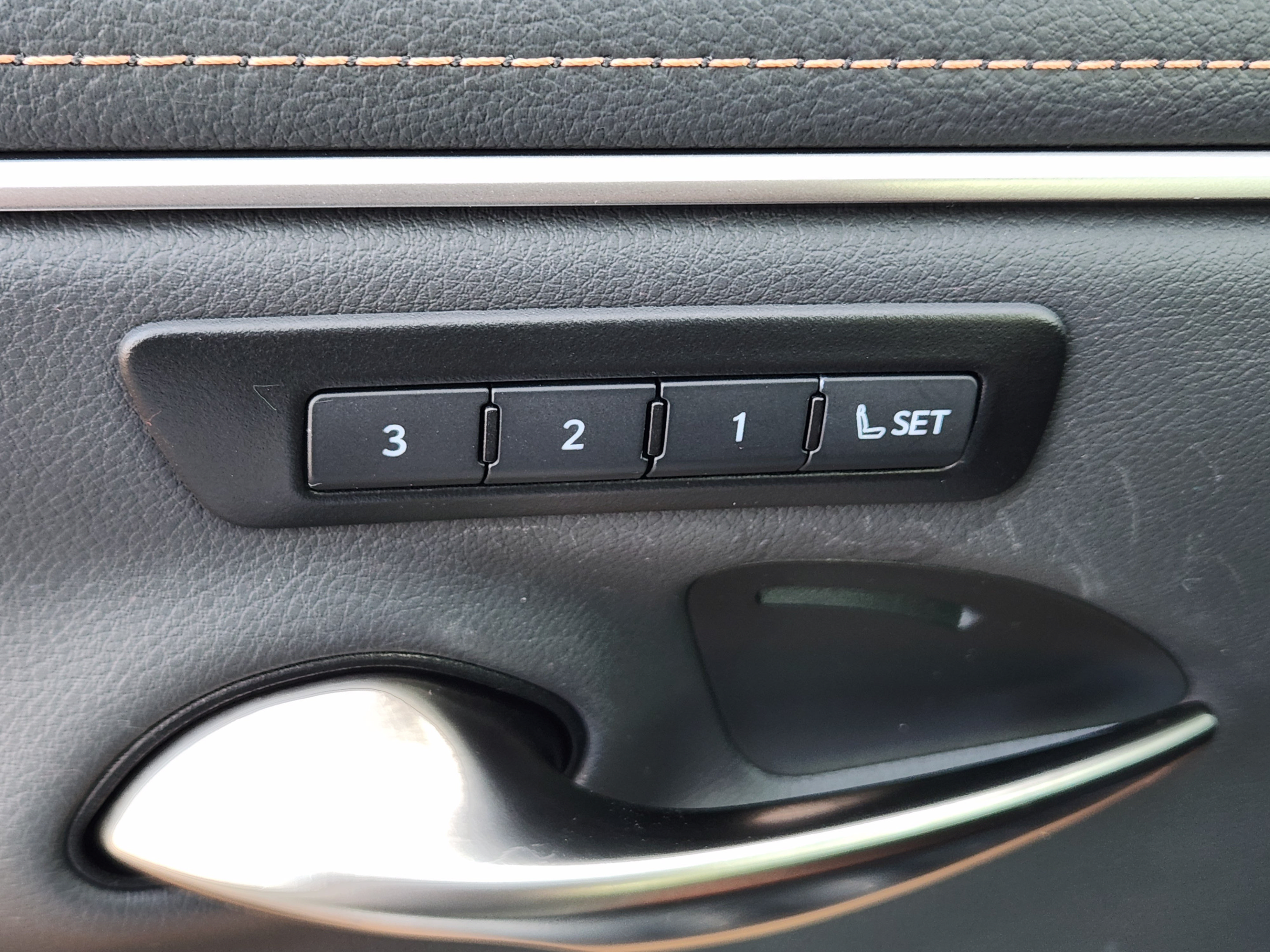 Certified 2025 Lexus ES 350 w/ Premium Package FWD image 24