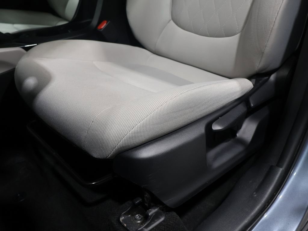 Certified 2023 Toyota Corolla Cross L image 11