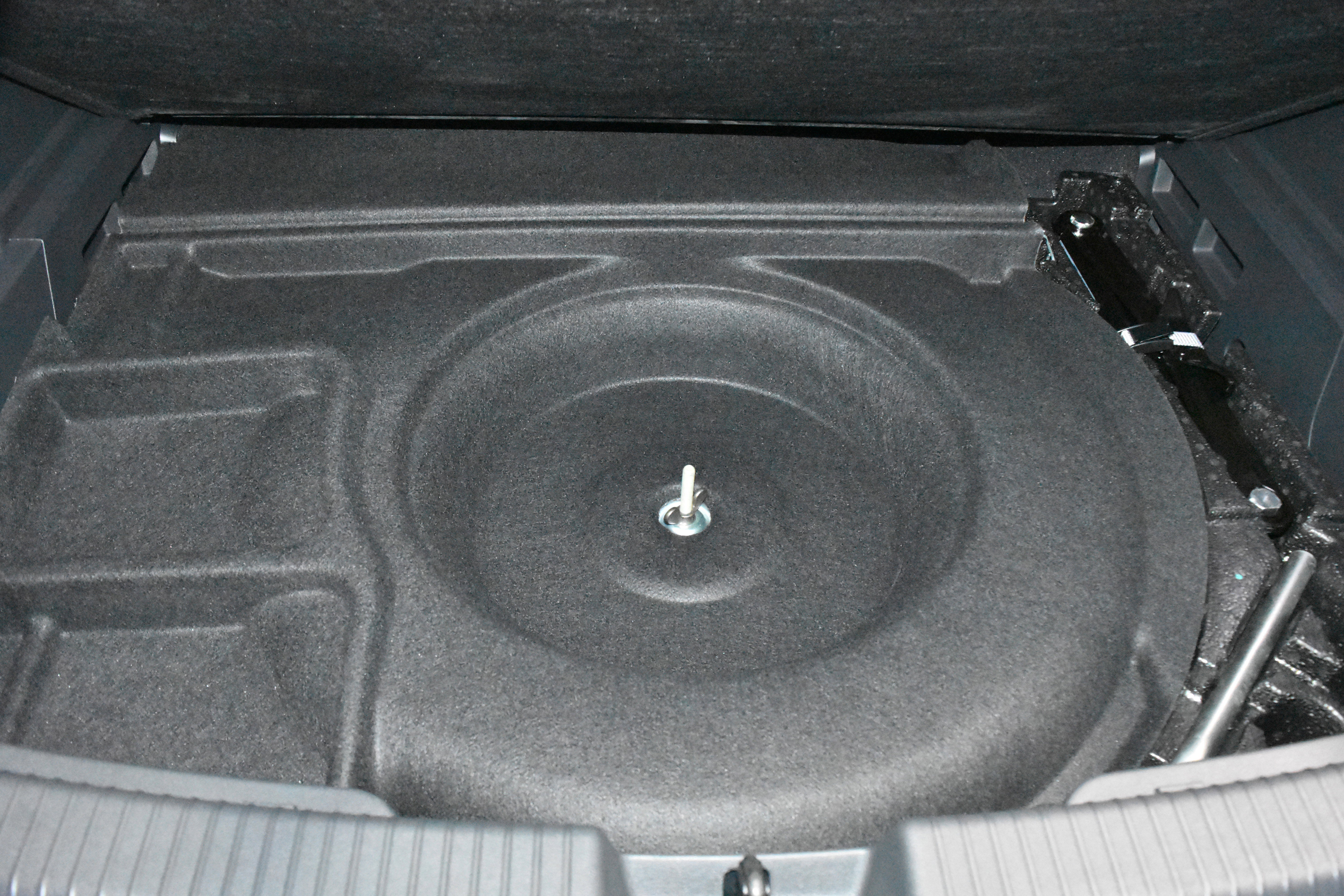 New 2025 Volkswagen Atlas Cross Sport SE image 24