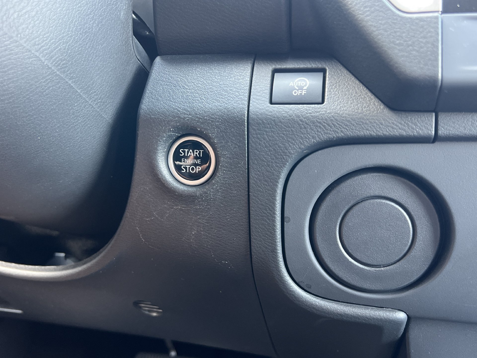 Certified 2025 Nissan Frontier SV RWD image 6