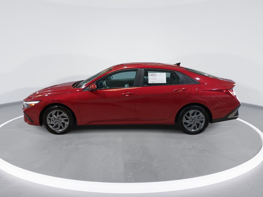 Certified 2025 Hyundai Elantra Blue image 8