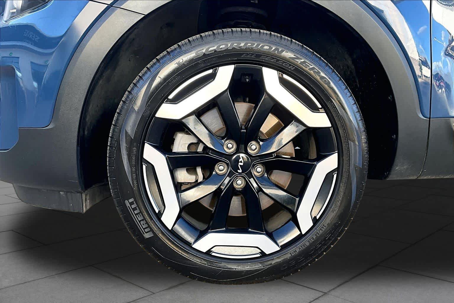 Certified 2025 Kia Telluride S AWD/4WD image 11