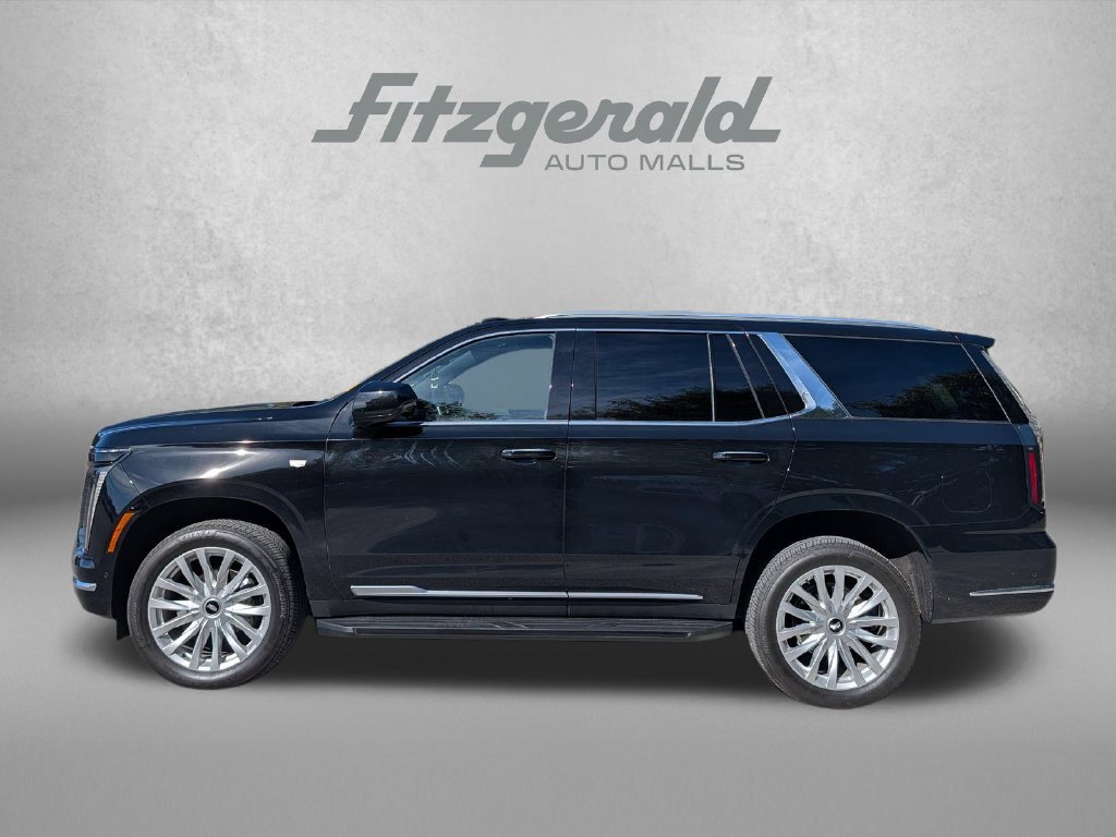 Used 2025 Cadillac Escalade Luxury AWD/4WD image 4