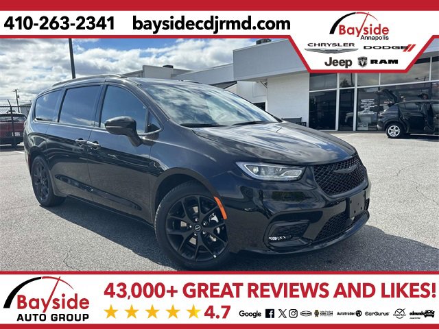 New 2026 Chrysler Pacifica Limited image 1
