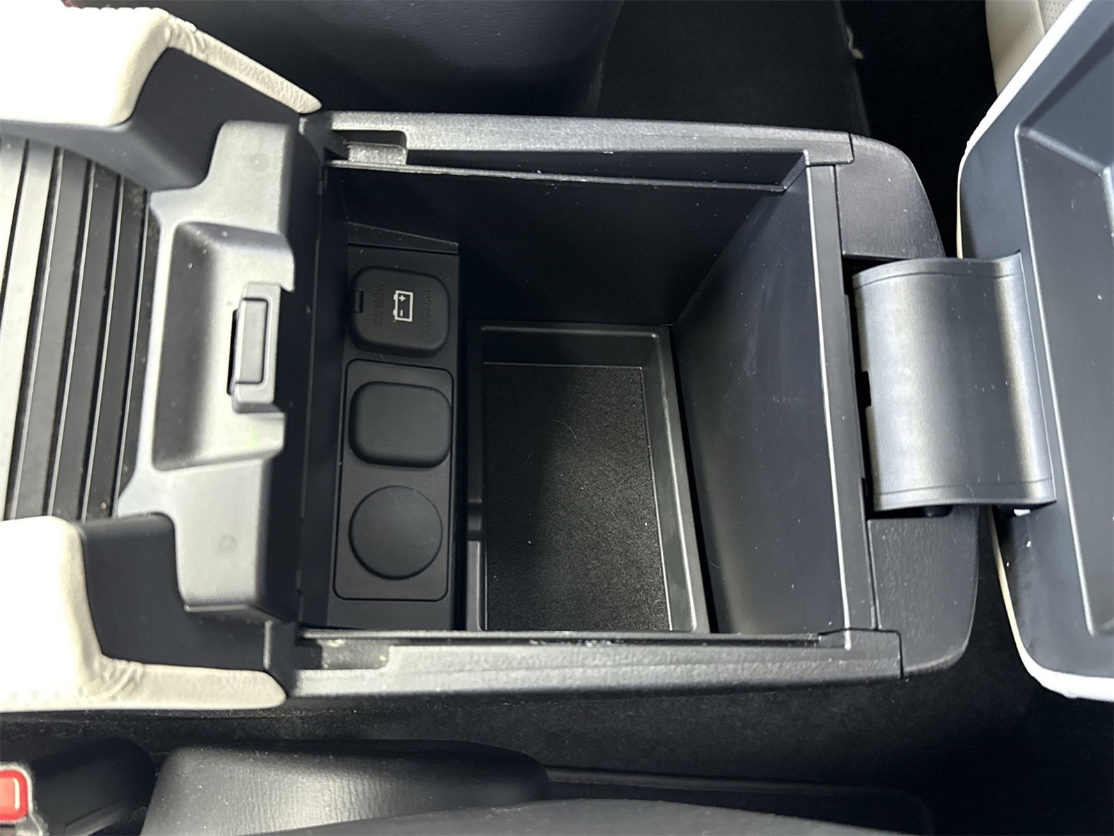 Used 2018 MAZDA MAZDA3 Grand Touring image 38