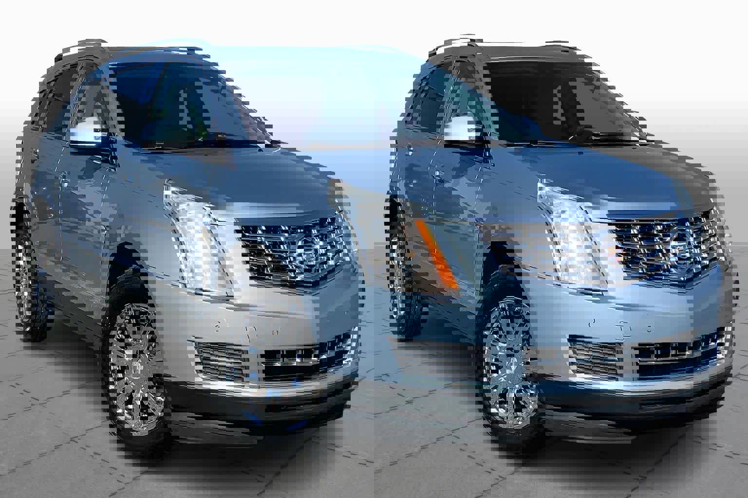 Used 2014 Cadillac SRX Luxury w/ Driver Awareness Package image 2